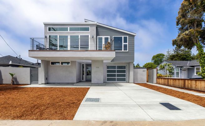 Attached, Exterior, Facade, Modern