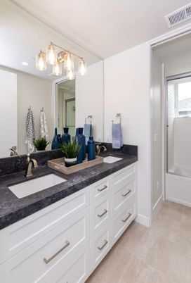 Bathroom, Dual Sink Vanities, Interior, Recessed Lighting