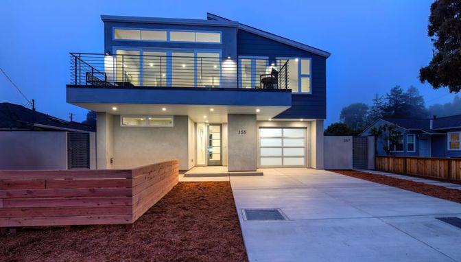 Attached, Exterior, Facade, Modern