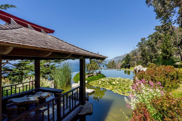 Exterior, Lake