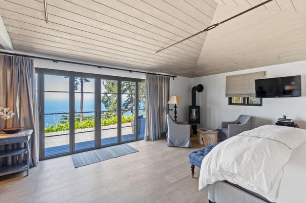 Bedroom, Interior, Water, Wood Texture Flooring