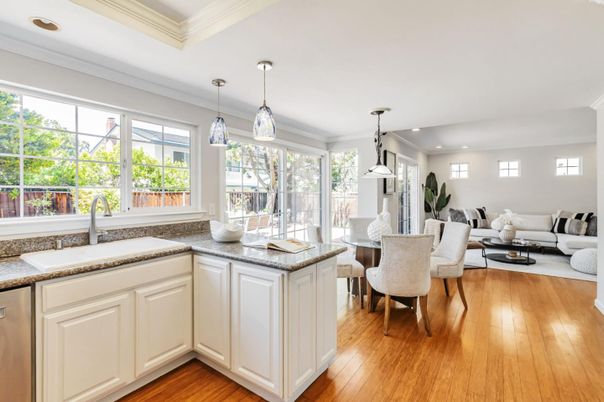 Dining room, Interior, Living room, Pendant Lights, Recessed Lighting, Wood Texture Flooring