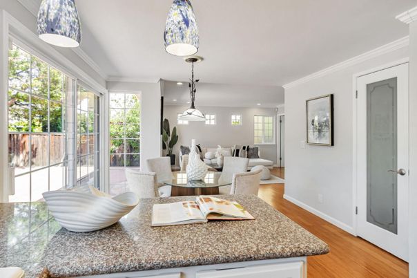 Dining room, Interior, Living room, Pendant Lights, Recessed Lighting, Wood Texture Flooring