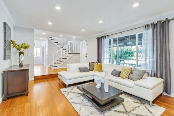 Interior, Living room, Recessed Lighting, Wood Texture Flooring