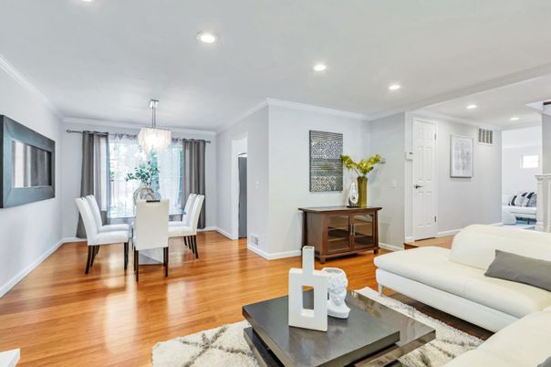 Chandelier, Dining room, Interior, Living room, Recessed Lighting, Wood Texture Flooring