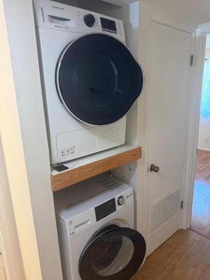 Interior, Utility Closets, Washer, Wood Texture Flooring