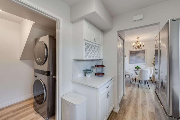 Chandelier, Dining room, Interior, Utility Closets, Washer, Wood Texture Flooring