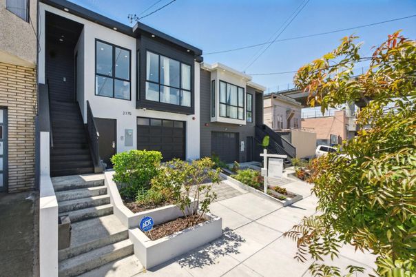 Attached, Exterior, Facade, Modern
