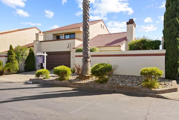 Attached, Exterior, Facade, Mediterranean
