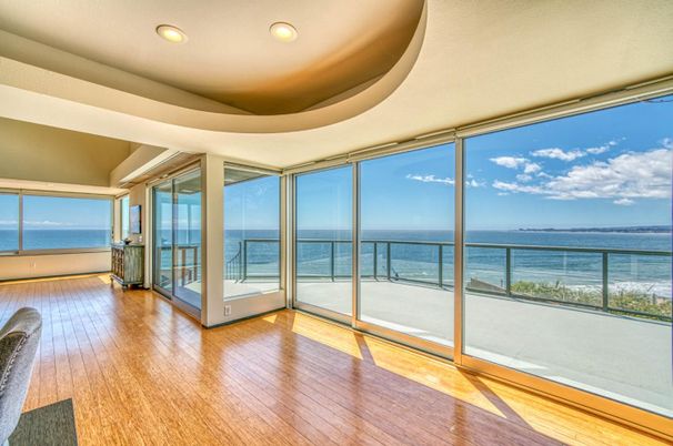Interior, Recessed Lighting, Water, Wood Texture Flooring