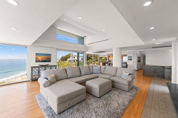 Interior, Living room, Recessed Lighting, Water, Wood Texture Flooring