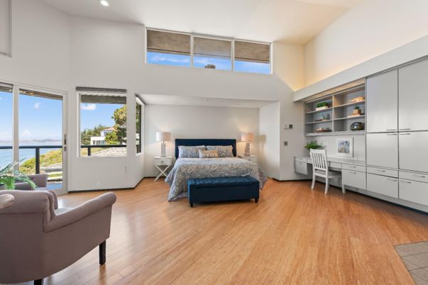 Bedroom, Interior, Recessed Lighting, Water, Wood Texture Flooring