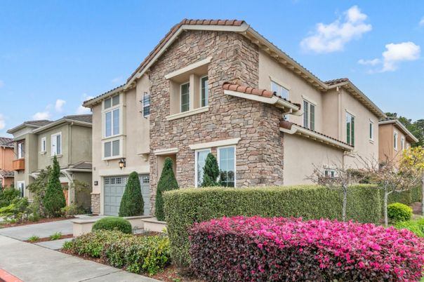 Attached, Exterior, Facade, Mediterranean
