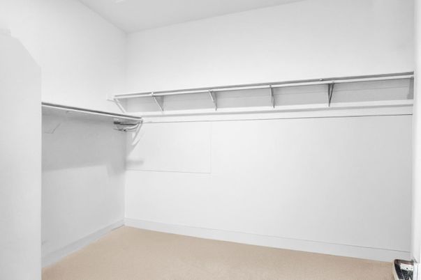 Empty room, Interior, Walk-in Closets