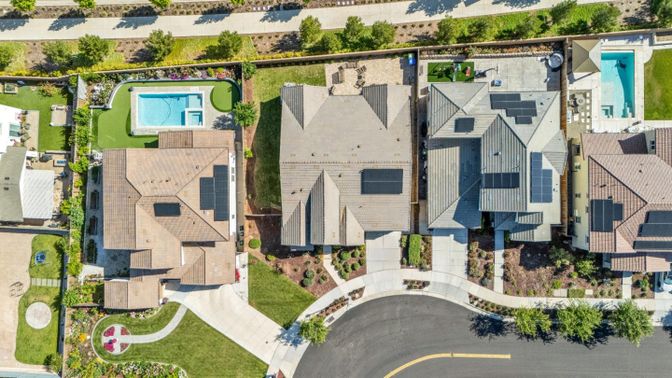 Exterior, Drone