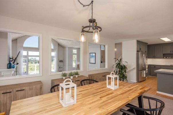 Dining room, Interior, Kitchen, Pendant Lights, Stainless Steel Appliances, Wood Texture Flooring