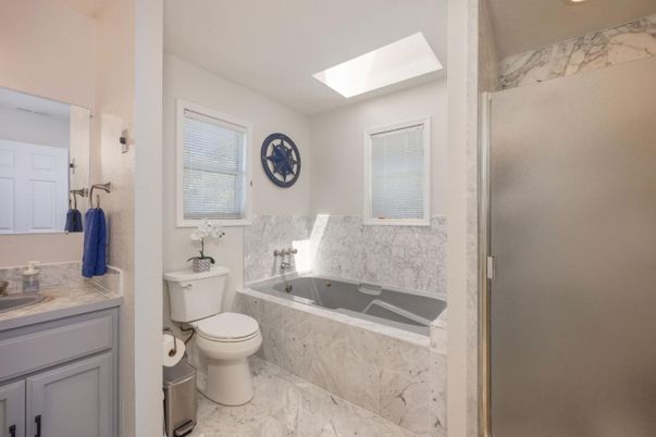 Bathroom, Interior, Marble, Marble Walls, Recessed Lighting