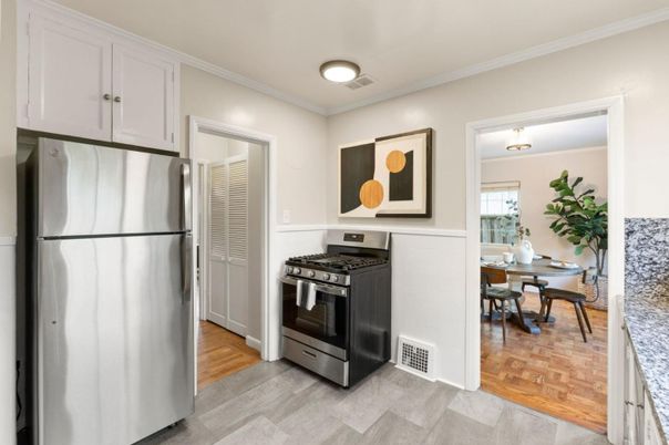Dining room, Interior, Kitchen, Stainless Steel Appliances, Wood Texture Flooring