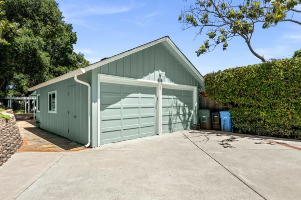 Detached Garage, Exterior
