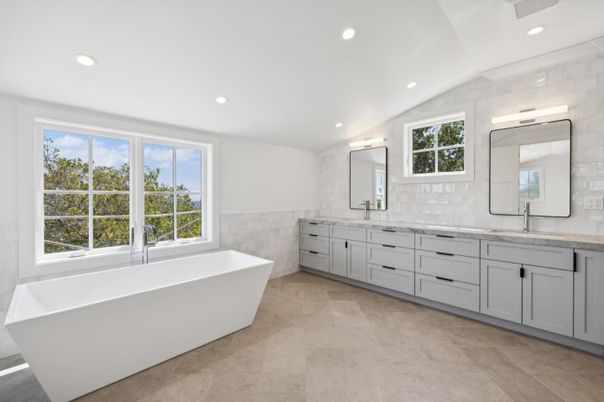 Bathroom, Dual Sink Vanities, Free Standing Baths, Interior, Recessed Lighting