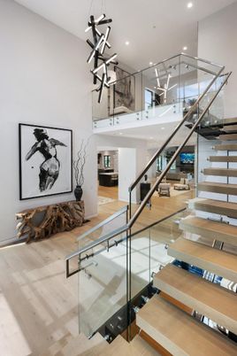 Interior, Pendant Lights, Recessed Lighting, Wood Texture Flooring