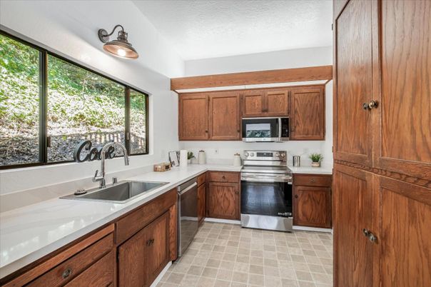 Interior, Kitchen, Stainless Steel Appliances