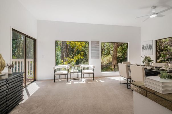 Home Office, Interior