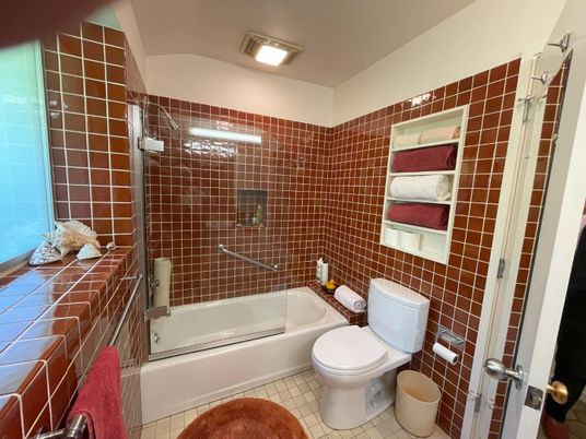 Bathroom, Interior, Tile Countertops