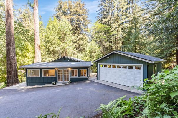 Detached Garage, Exterior