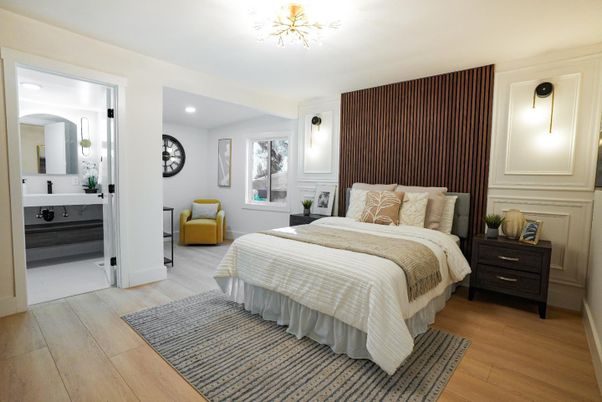 Bathroom, Bedroom, Interior, Recessed Lighting, Wood Texture Flooring