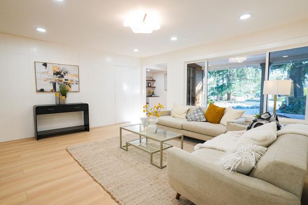 Interior, Living room, Recessed Lighting, Wood Texture Flooring