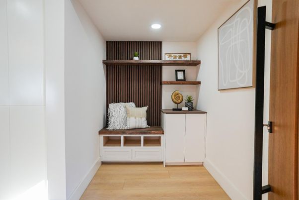 Interior, Recessed Lighting, Wood Texture Flooring