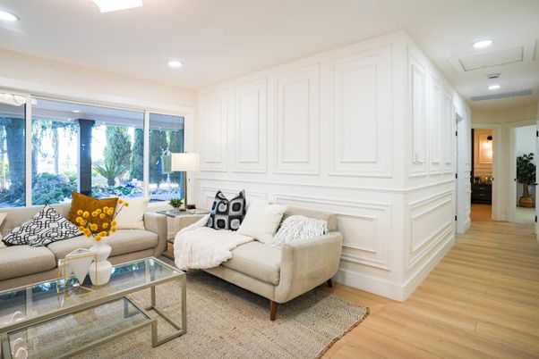 Interior, Living room, Recessed Lighting, Wood Texture Flooring