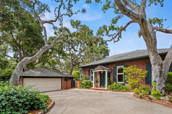 Attached, Detached Garage, Exterior, Facade, Brick Facade, Ranch