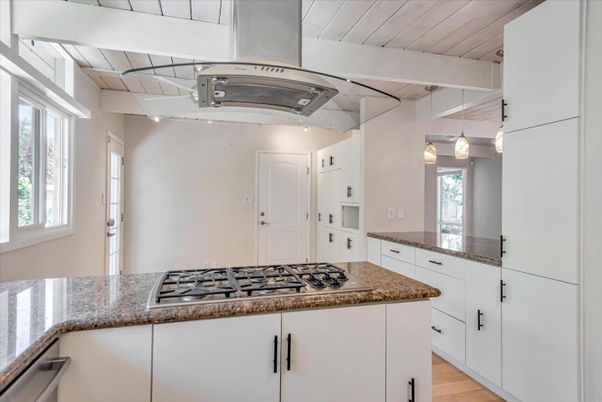 Interior, Kitchen, Pendant Lights, Wood Texture Flooring