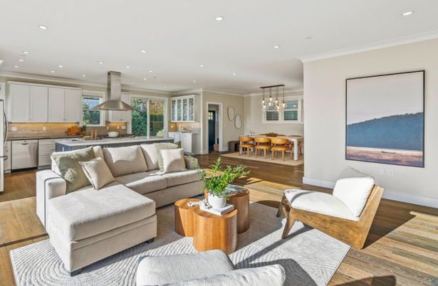 Dining room, Interior, Kitchen, Living room, Pendant Lights, Recessed Lighting, Stainless Steel Appliances, Wood Texture Flooring