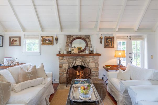 Fireplace, Interior, Living room