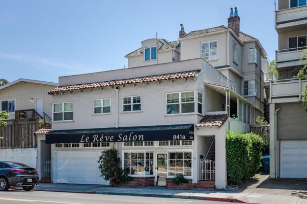 Attached, Exterior, Facade, Mediterranean
