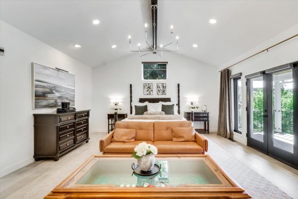 Bedroom, Interior, Living room, Pendant Lights, Recessed Lighting, Wood Texture Flooring