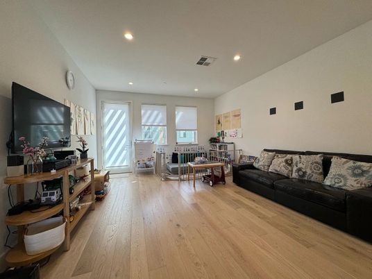Interior, Living room, Recessed Lighting, Wood Texture Flooring