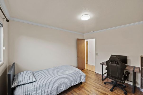 Bedroom, Home Office, Interior, Wood Texture Flooring