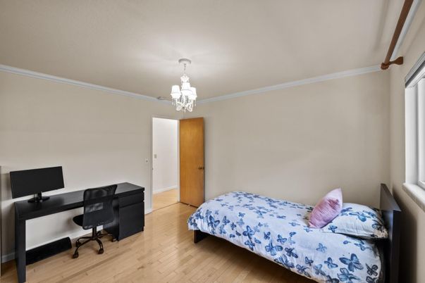 Bedroom, Chandelier, Home Office, Interior, Wood Texture Flooring