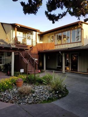 Exterior, Facade, Modern