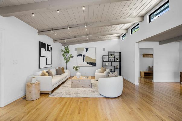 Interior, Living room, Recessed Lighting, Wooden Beams, Wooden Ceilings, Wood Texture Flooring