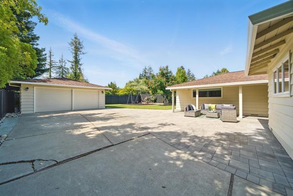 Backyard, Detached Garage, Exterior