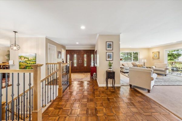 Interior, Living room, Pendant Lights, Recessed Lighting, Wood Texture Flooring