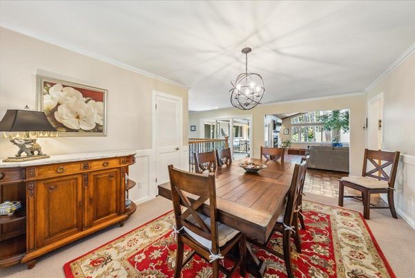 Chandelier, Dining room, Interior, Living room