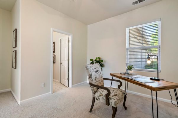 Home Office, Interior