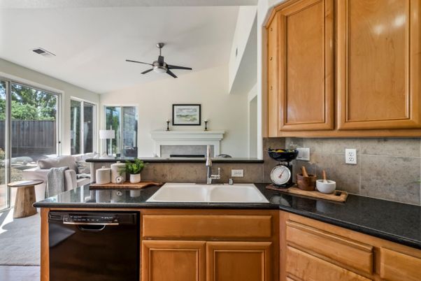 Fireplace, Interior, Kitchen