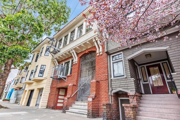 Exterior, Facade, Brick Facade, Rowhouse